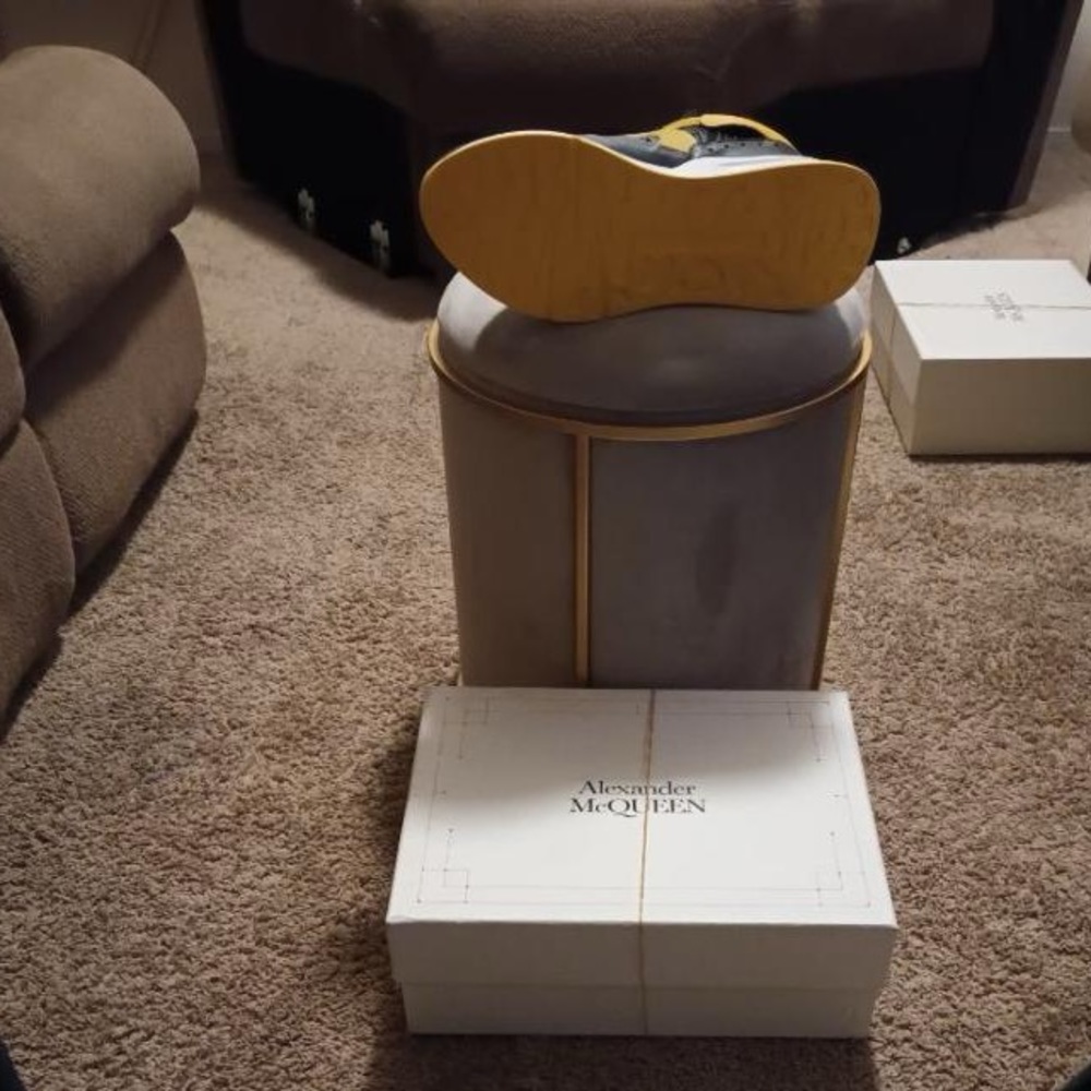 Alexander McQueen oversized runner